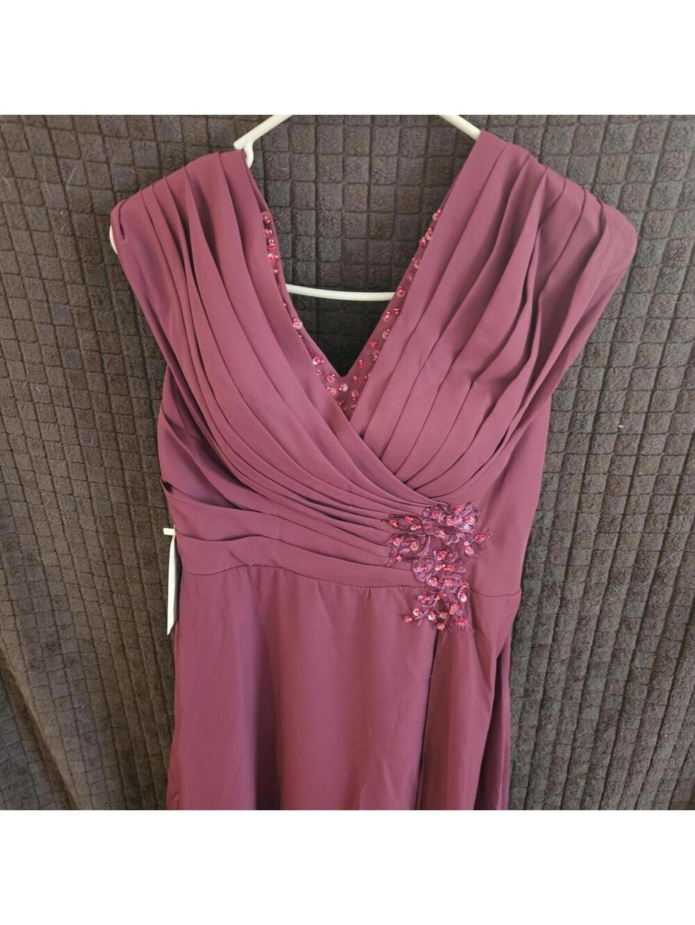 No Brand Women's Burgundy and Purple Dress